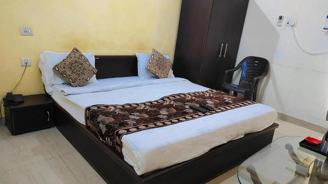Hotel Sk Palace Lucknow